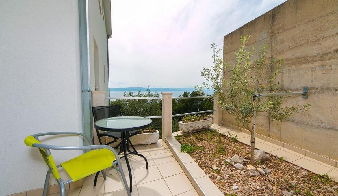 Villa Issea Brela Exterior photo